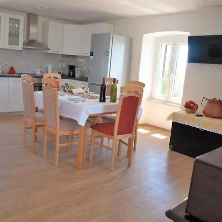 Rado Apartmán Vrbnik (Primorje-Gorski Kotar)